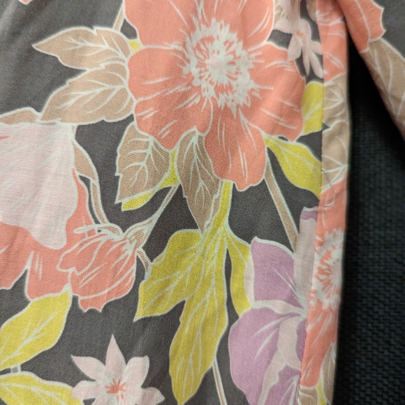 Fever blouse with pompom detail - Picture 2 of 4